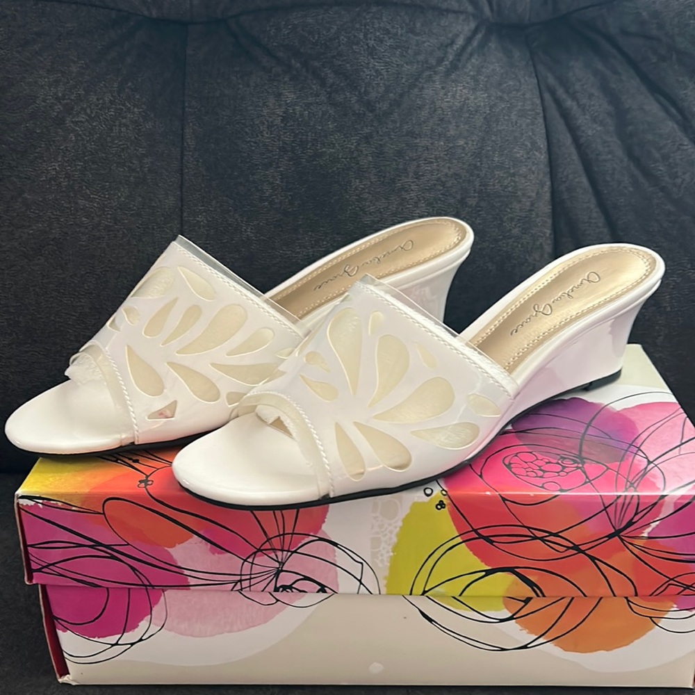 Amelia Grace White Open Toe Sandals Heels New In‎ Box Size 7.5